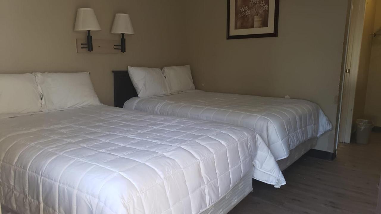 Fairbridge Inn & Suites Richmond Hill Exterior foto